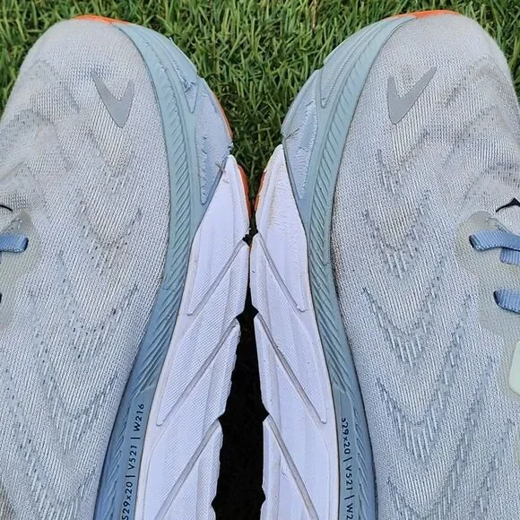 HOKA ARAHI 6 - Womens Sneakers - SIZE 10B - Please See Pictures - Picture 8 of 10